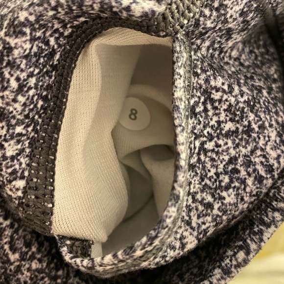 Lululemon Leggings 25” - Picture 4 of 4